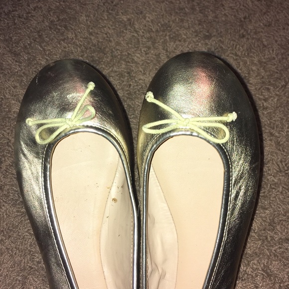 Lord & Taylor Dressen Ballet Flats - Lite Gold 9 - Picture 3 of 8